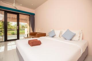 Xanadu Beach Resort - 8
