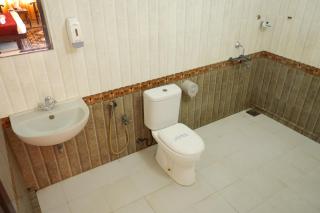 Ocean Bay Ayurvedic Beach Resort - Kovalam - 3