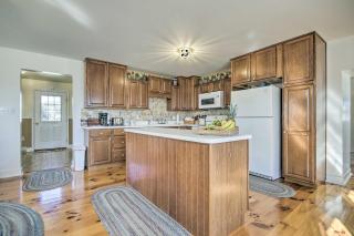 Farmhouse on River, 12 Miles to Liberty Mountain - Taneytown - 4