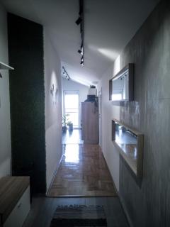 Raw Industrial City Apartment - 9