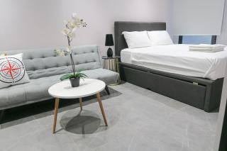 Deluxe Studio & Suite by RR - Singapore - 4