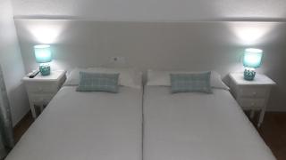 Hostal VILLA CARBULA - Almodóvar del Río - 1