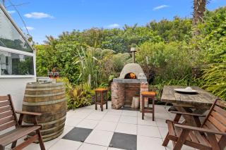 Beach Front, Palms Beach House - Kaiteriteri House - Tasman - 1