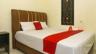 RedDoorz near Sentani Airport Jayapura - Jayapura - 0