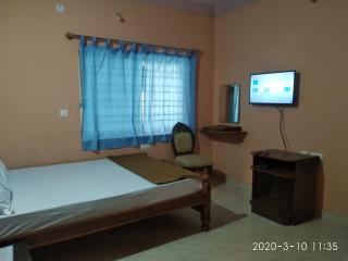 Aruvi Hotel - 6