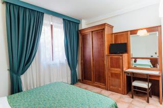 Hotel Montana - SantʼAgata sui Due Golfi - 1