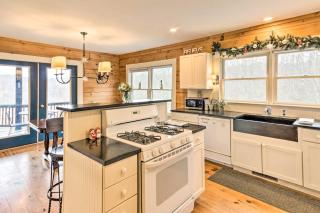 Quaint Creston Hideaway with Mtn Views and Hot Tub! - Creston - 3