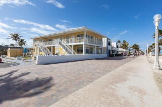 Paradise Oceanfront by HBH - Hollywood - 6