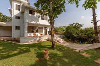 StayVista's Santoni Farms - Riverside Bliss with Pool, Orchard & Activities - Karjat - 8