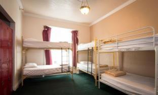 Amsterdam Hostel - 4