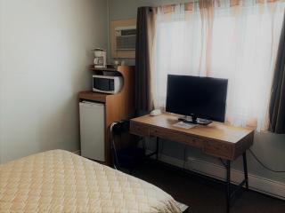 Hawberry Motel - Little Current - 1