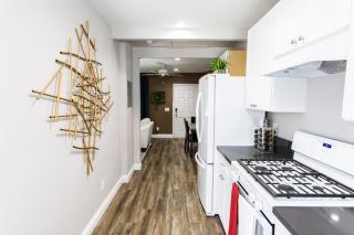 Long Beach Duplex King Bed Pet Friendly Nurses Surgeon Business Travelers Near St Marys Medical Center & Downtown - 7