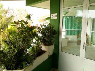 Praia de Bombinhas Res Solar das Bromélias - 6