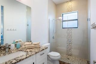 Perfect Naples - Saltwater Pool - 2 Master BR - 3 BR3BA - Naples - 9