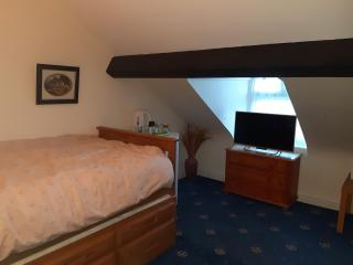 Phoenix Nights Guest House - Barrow in Furness - 0