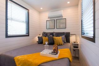 The Zephyr Modern Luxe Container Home - 8