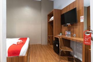 RedDoorz Premium near Centre Point Mall Medan - Medan - 3
