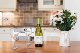 Bikki Apartments - 2 Bedroom - Harrow - 9