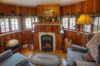 The Queen, A Victorian Bed & Breakfast - Bellefonte - 4