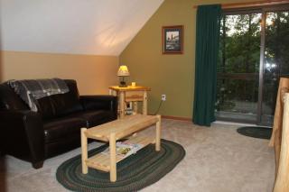 McKenzie's Lodge - 6