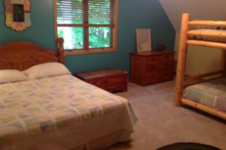 McKenzie's Lodge - 2