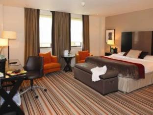 Daresbury Park Hotel & Spa - 6