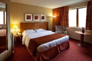 Daresbury Park Hotel & Spa - 4