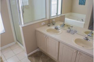 Three-Bedroom Pool Home Kissimmee - Orlando - 4