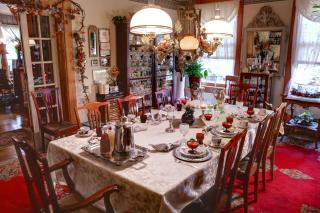 The Queen, A Victorian Bed & Breakfast - Bellefonte - 6
