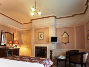 Adelphi Hotel - 3