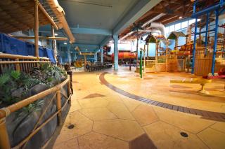 Canad Inns Destination Center Grand Forks - 6