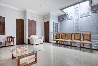 RedDoorz near Surabaya Zoo - 3