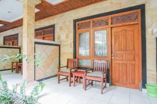 Mahendra Beach Inn - Kuta - 7