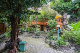 Mahendra Beach Inn - Kuta - 8
