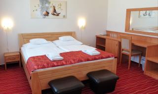 Diana Club Hotel - Budapest - 9