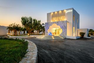 Solimar White Pearl - Adults Only - 3