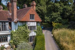 Hockley House by Bloom Stays - 8