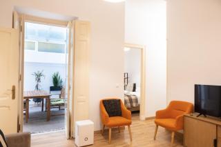 Central Apartment with Terrace by LovelyStay - Lisbona - 5