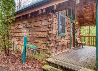 Mountain Eden, Hot Tub, Resort Pool, WIFI, 1089 FREE tickets each paid day, Dollywood and More - Gatlinburg - 6