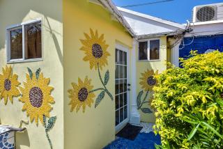 Sunflower Villa Studios - Palm-Eagle Beach - 1