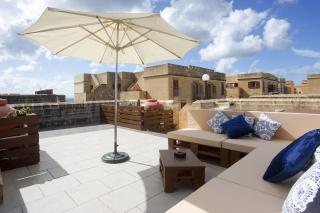 GetawayNpetto Private Duplex Maisonette with Jacuzzi Hot Tub - Mġarr - 6