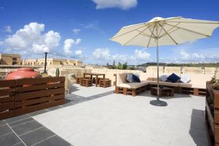 GetawayNpetto Private Duplex Maisonette with Jacuzzi Hot Tub - Mġarr - 4