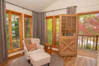 Ruby's Lake House - 7