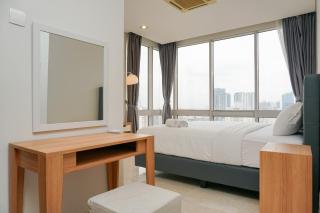Elegant 2BR at Empyreal The Epicentrum Kuningan Apartment By Travelio - 1