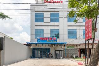 RedDoorz near Manhattan Square Medan - 4