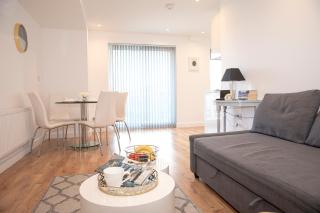 Sunshine Place - Enfield - 9