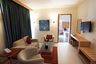 Ramada Resort Dead Sea - Sowayma - 6
