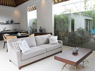 Villa Lapis 1 by Villa Finder - Canggu - 1