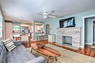 Steps to Daytona Beach Updated Home with Deck! - Daytona Beach - 0