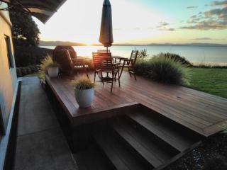 Harbourside Getaway - One Tree Point - 9